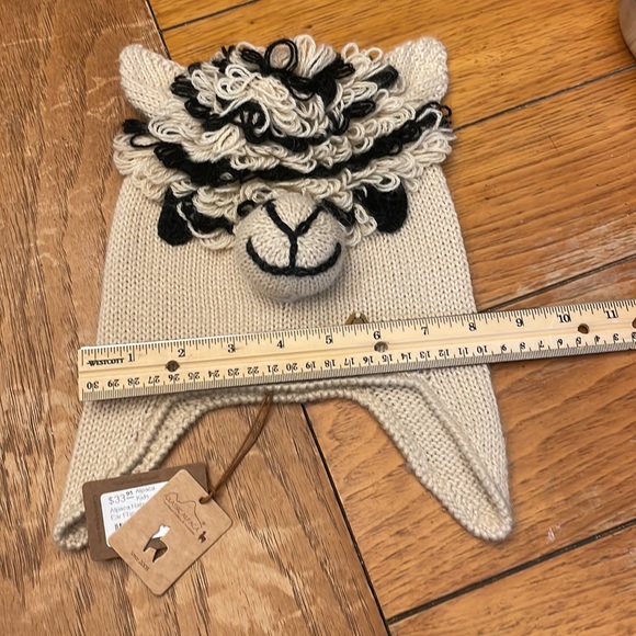 NWT Classic Alpaca Kids Llama hat with ear flaps Size 0 Small CUTE! - Picture 7 of 9